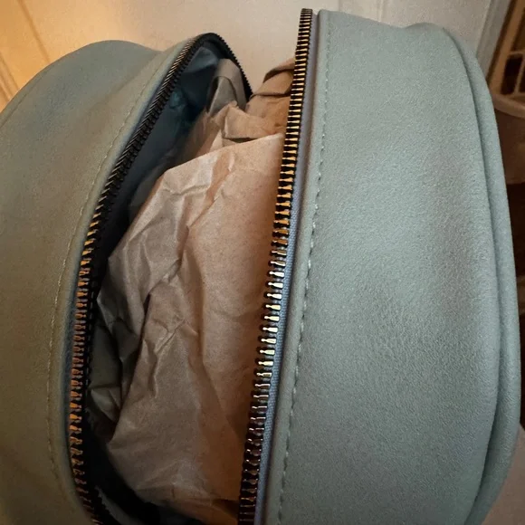 BNWT Ponyo Loungefly Backpack - Picture 5 of 6